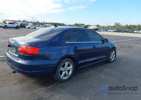 2013 Volkswagen Jetta 2.5L Se from USA, damaged, VIN 3VWDX7AJ3DM253049